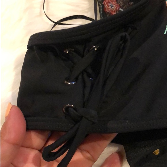 Topshop Embroidered Mesh bikini crop top - Picture 6 of 8